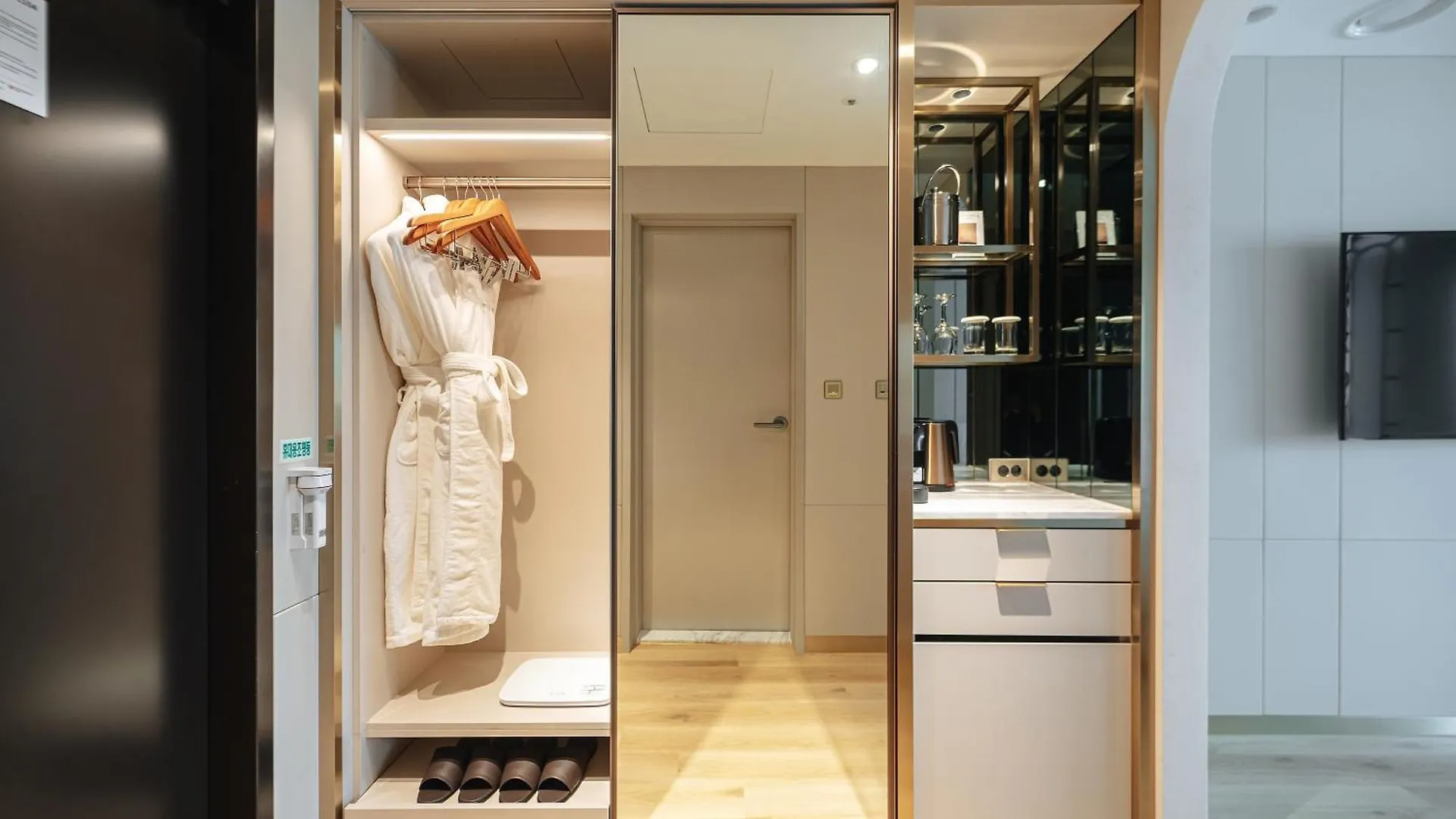 ****  Eliena Hotel Seoul Gangnam South Korea