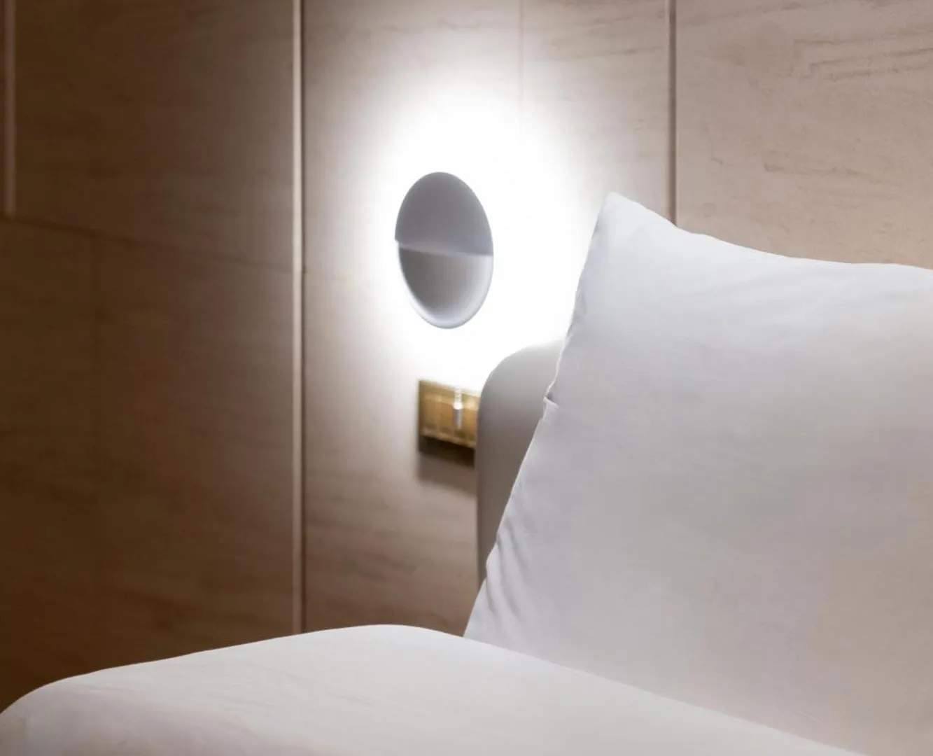 Eliena Hotel Seoul Gangnam 4*,