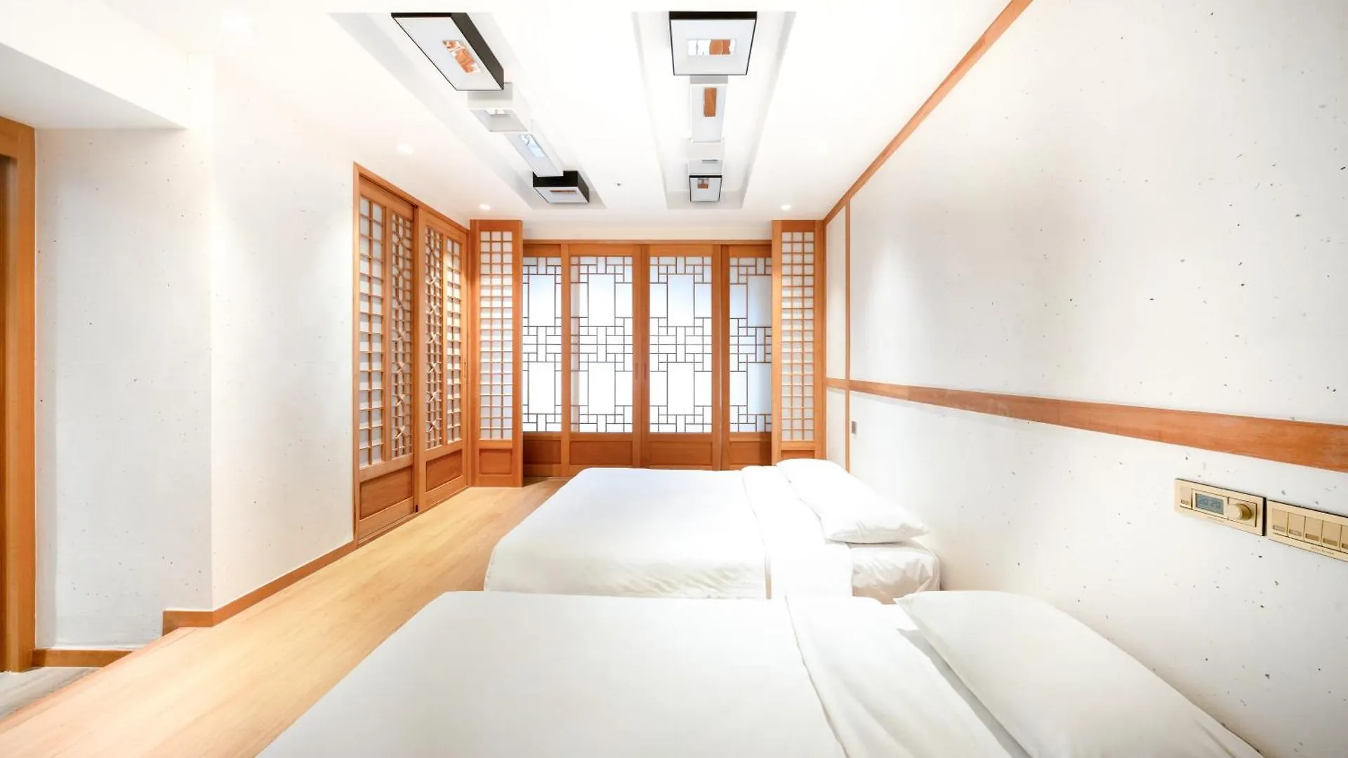 Eliena Hotel Seoul Gangnam 4*,